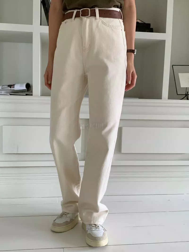 Atthismoment - Korean Women Fashion - #momslook - Cream Jeans - 5