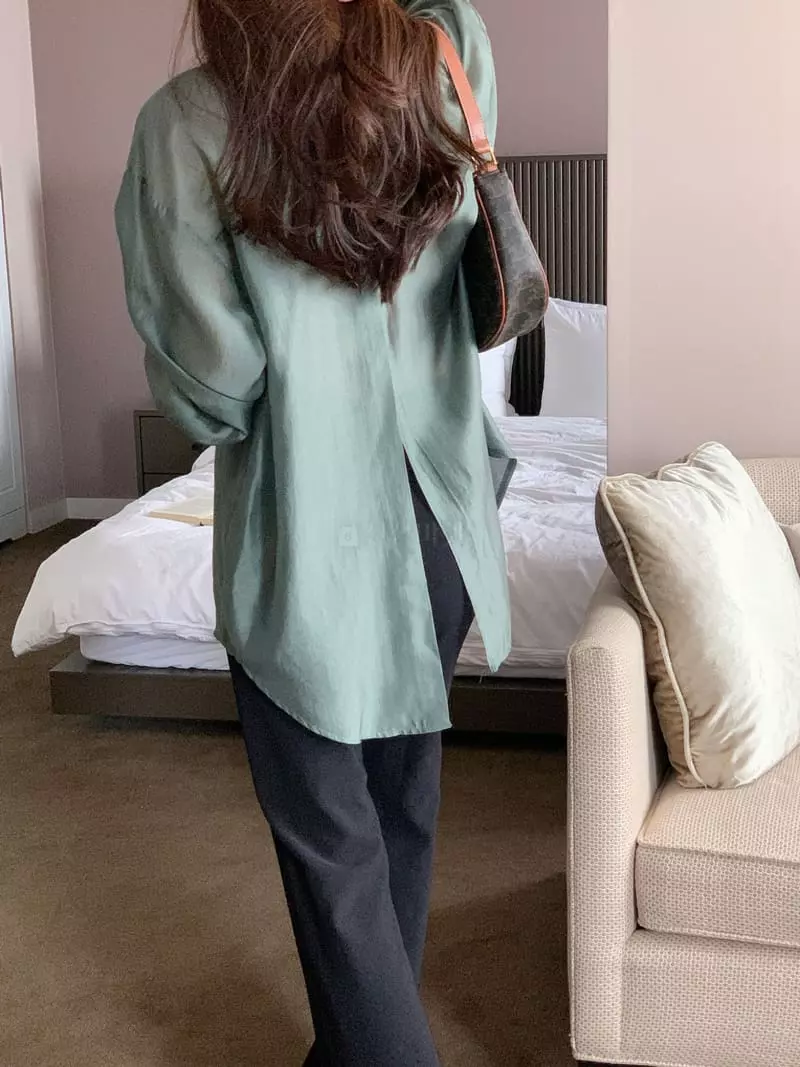 Atthismoment - Korean Women Fashion - #momslook - Back Slit Shirt