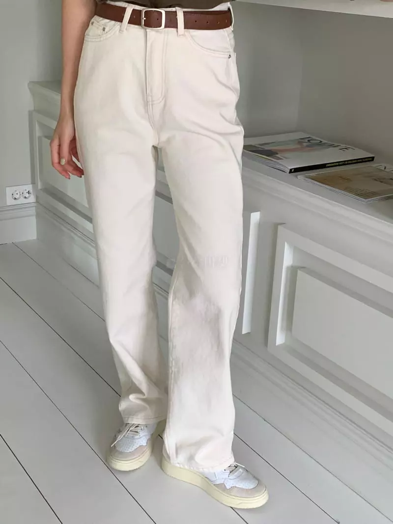 Atthismoment - Korean Women Fashion - #thatsdarling - Cream Jeans