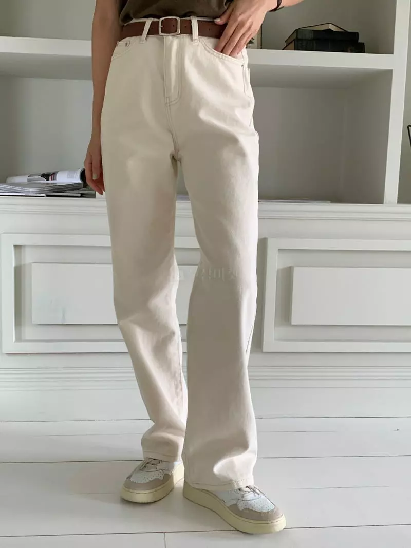 Atthismoment - Korean Women Fashion - #momslook - Cream Jeans - 4