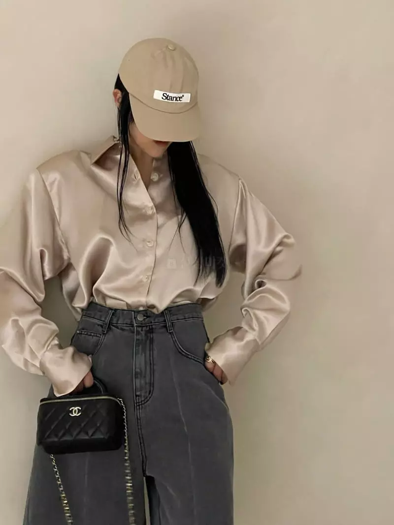 Auver_Fit - Korean Women Fashion - #momslook - Shatin Over Pad Shirt