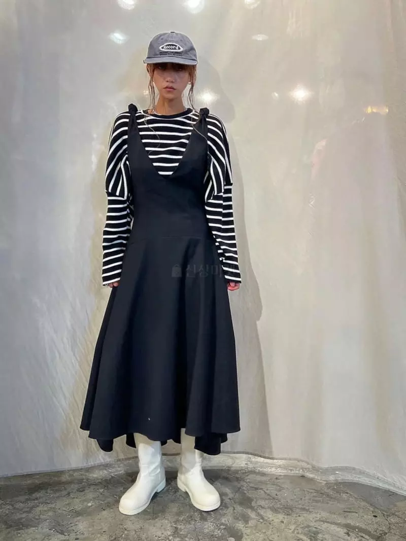 Auver_Fit - Korean Women Fashion - #momslook - V One-piece - 3