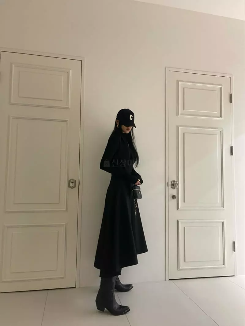 Auver_Fit - Korean Women Fashion - #momslook - V One-piece - 9