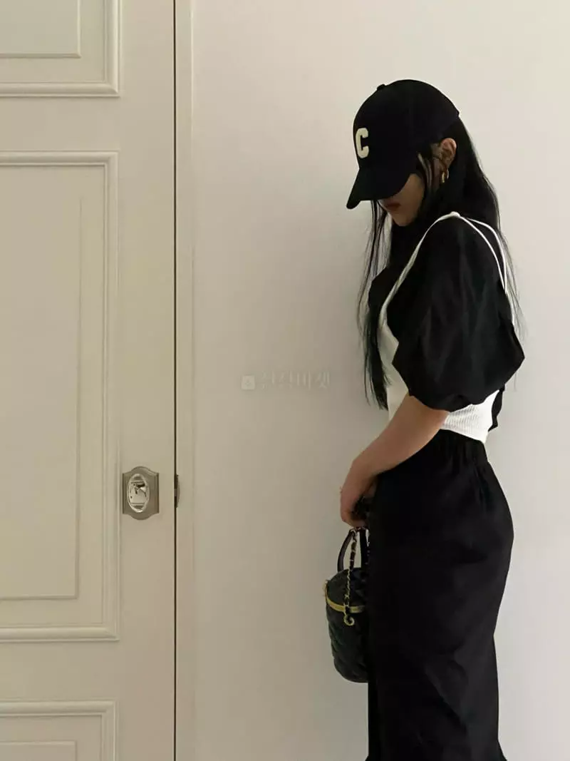 Auver_Fit - Korean Women Fashion - #momslook - Rib Crop Bustier - 3