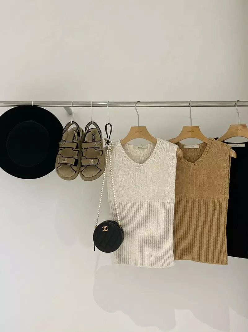 Auver_Fit - Korean Women Fashion - #shopsmall - Bera Vest Knit Tee - 5