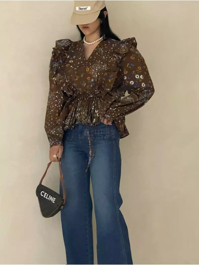 Auver_Fit - Korean Women Fashion - #momslook - Flower Frill Blouse - 4