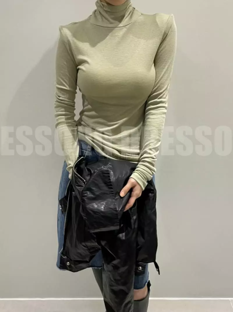 Auver_Fit - Korean Women Fashion - #womensfashion - Pad Turtleneck Tee - 2
