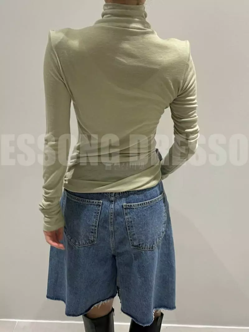 Auver_Fit - Korean Women Fashion - #momslook - Pad Turtleneck Tee - 4