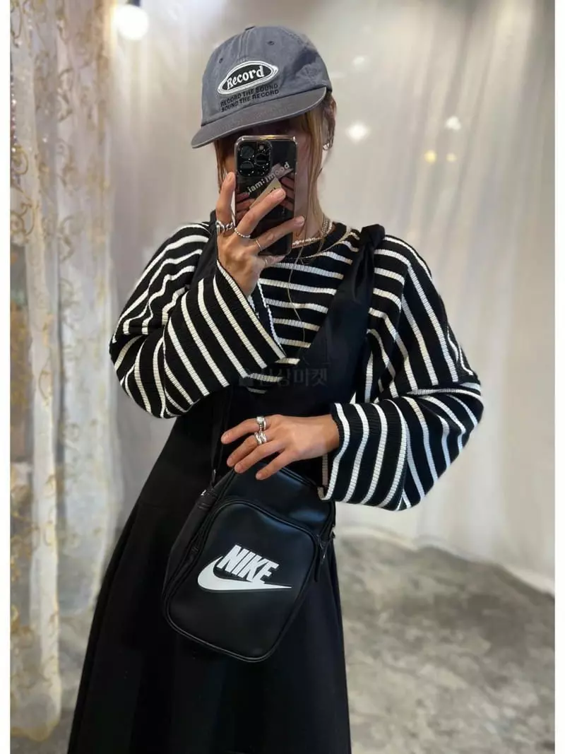 Auver_Fit - Korean Women Fashion - #momslook - V One-piece - 4