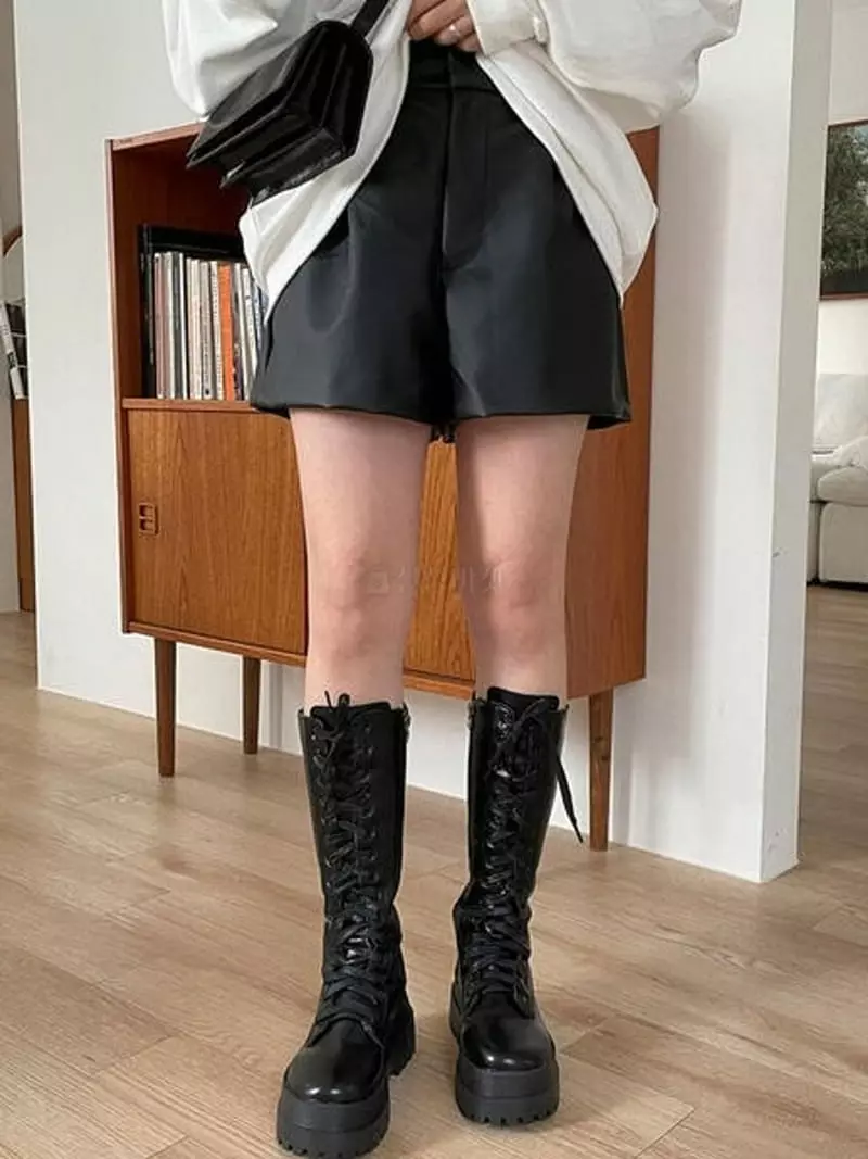 Awesome H - Korean Women Fashion - #momslook - Leather Shorts  - 5