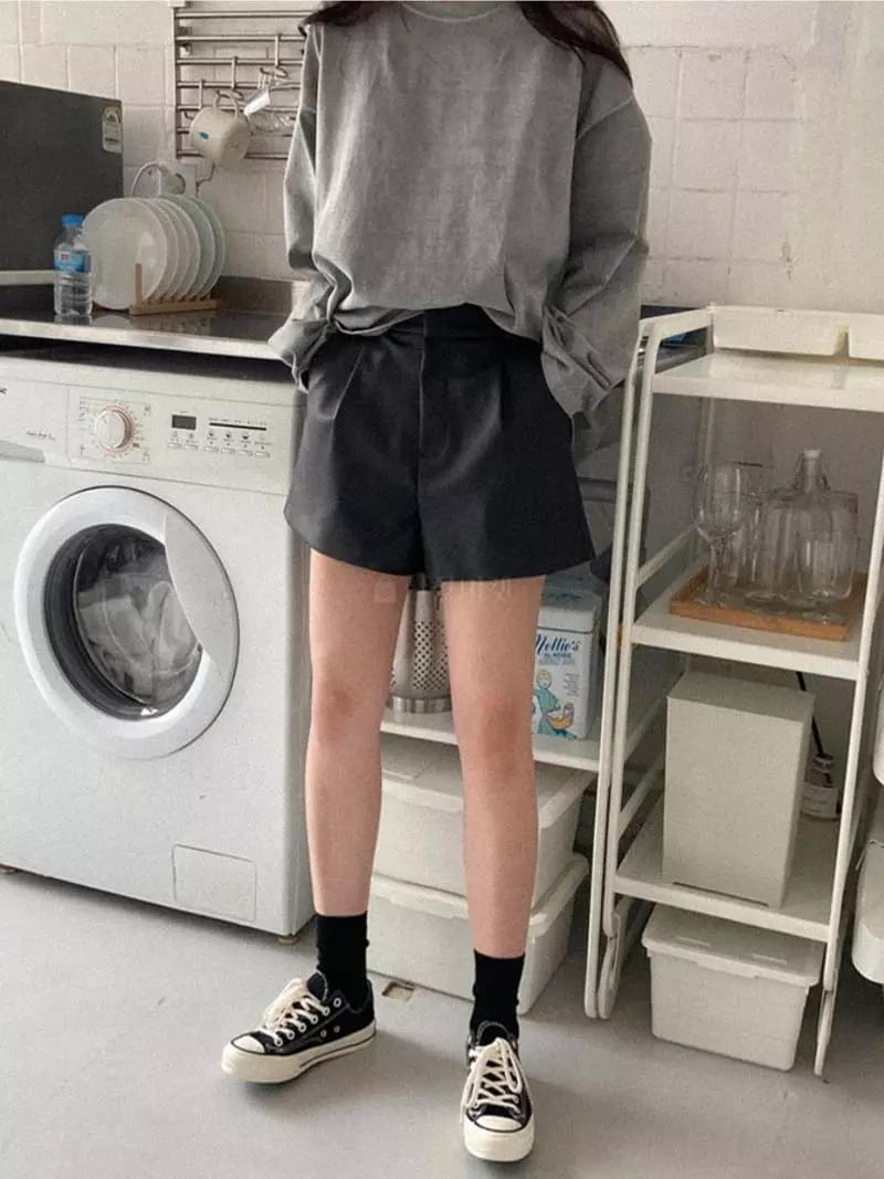 Awesome H - Korean Women Fashion - #momslook - Leather Shorts  - 6