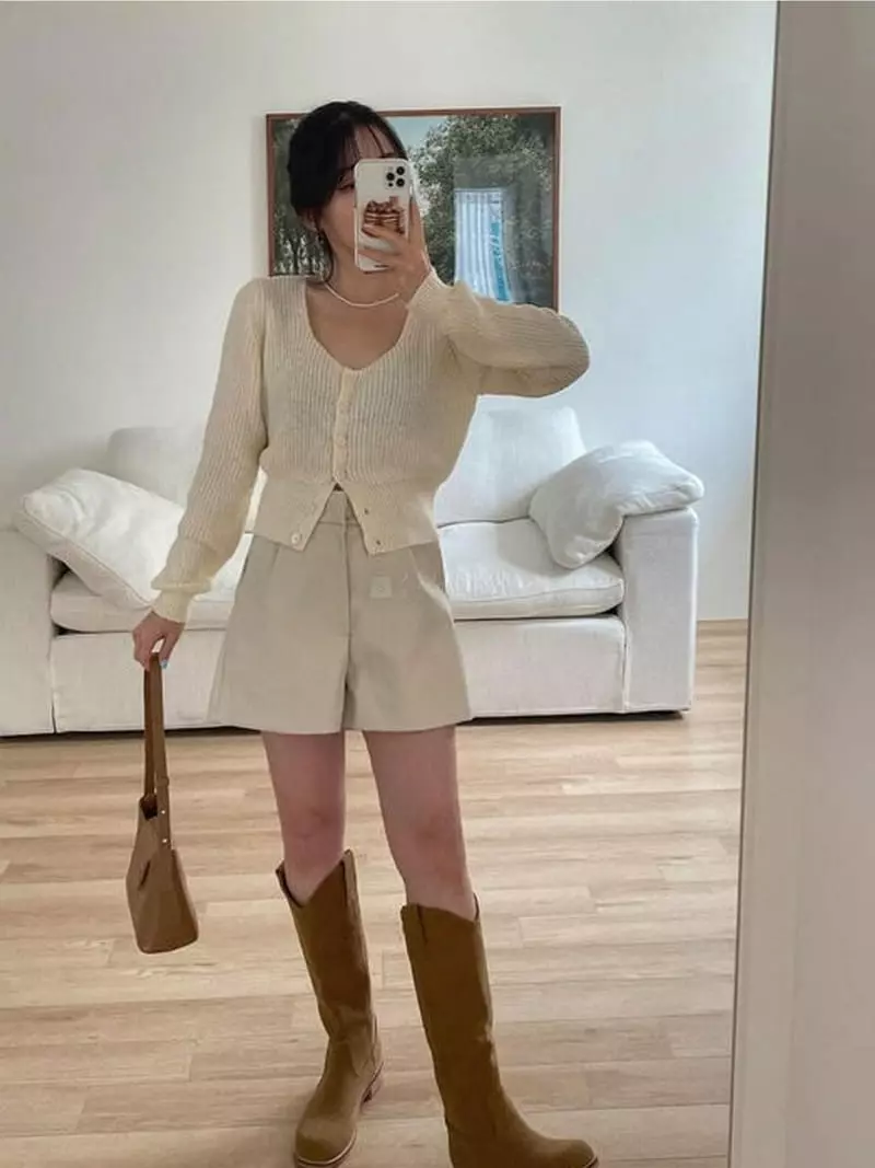 Awesome H - Korean Women Fashion - #momslook - Leather Shorts  - 4