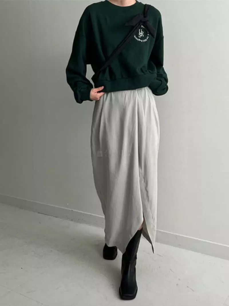 Awesome H - Korean Women Fashion - #womensfashion - Back Slit Sweatshirt - 3