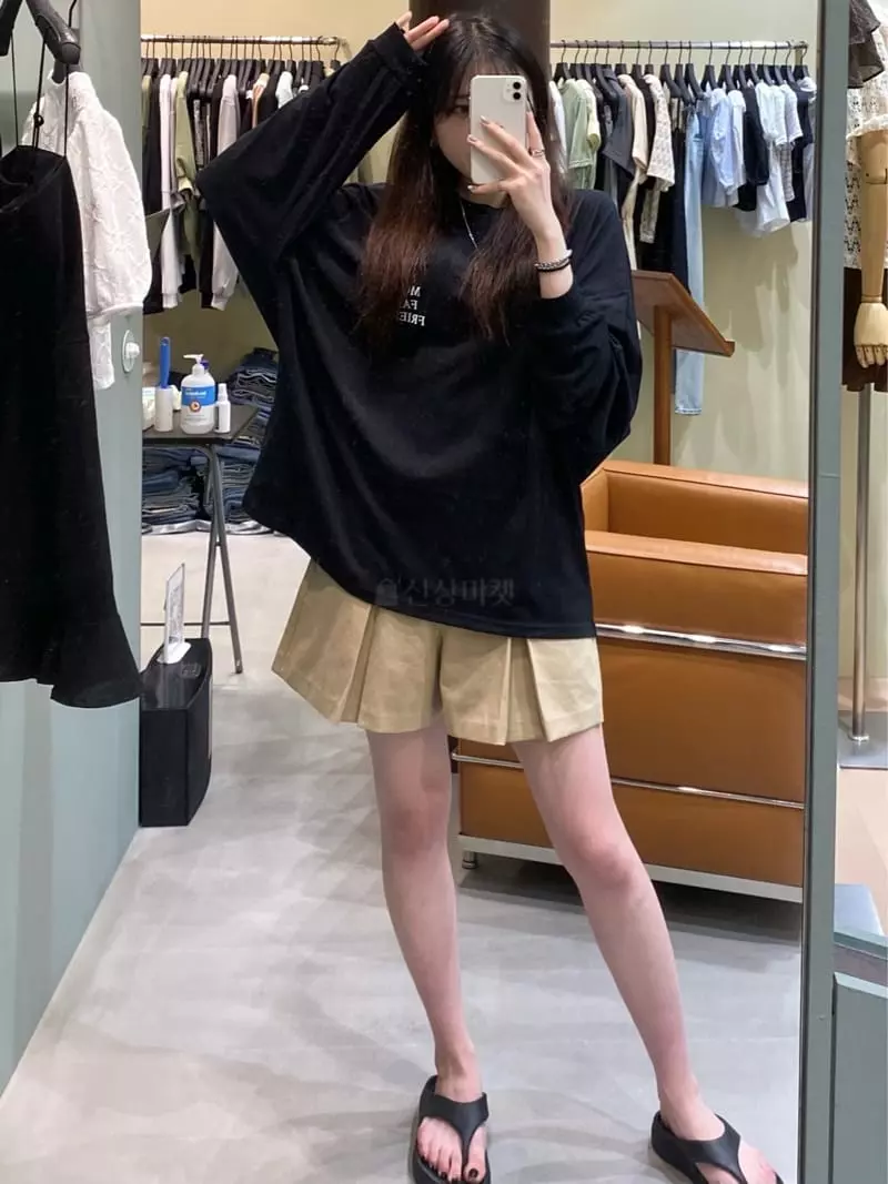 Backstage - Korean Women Fashion - #pursuepretty - Holic Tee - 2