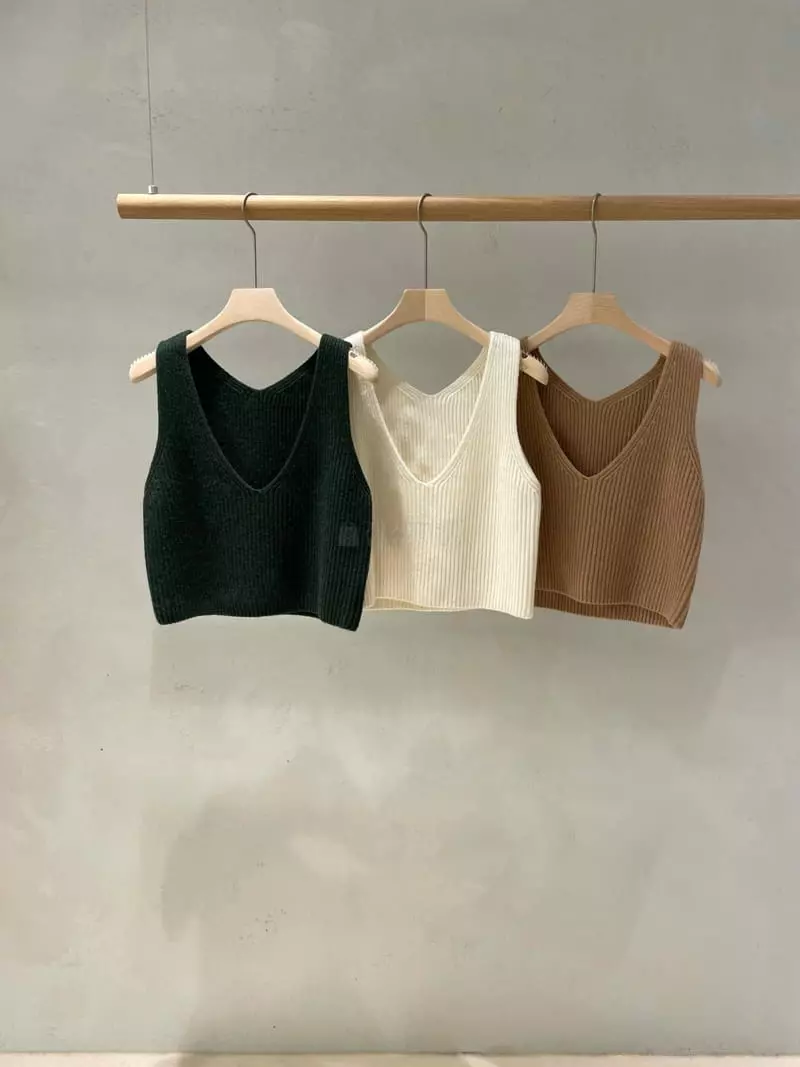 Baie Oud - Korean Women Fashion - #momslook - V Vest Knit Tee - 9