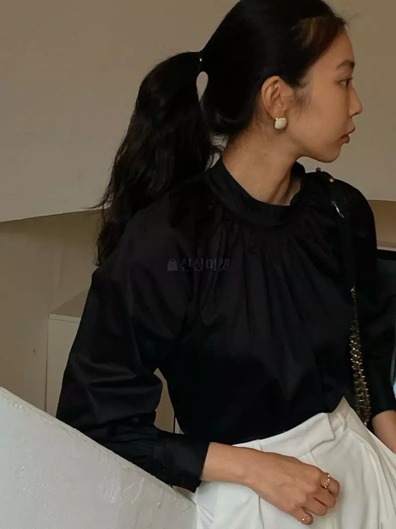 Baie Oud - Korean Women Fashion - #womensfashion - Half High Neck Shirring Blouse - 4