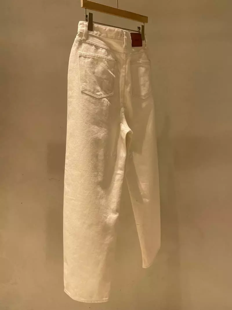 Baie Oud - Korean Women Fashion - #momslook - Line White Jeans - 2