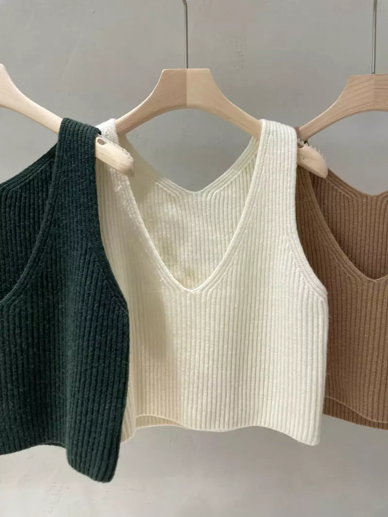 Baie Oud - Korean Women Fashion - #womensfashion - V Vest Knit Tee - 10