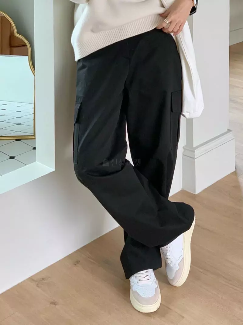 Baking Powder - Korean Women Fashion - #thatsdarling - Toy Cargo Pants - 4