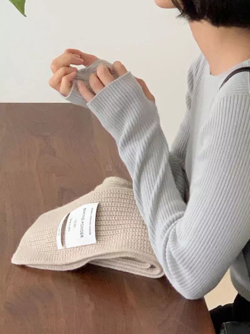 Baking Powder - Korean Women Fashion - #vintagekidsstyle - Pist Lip Rib Knit Tee