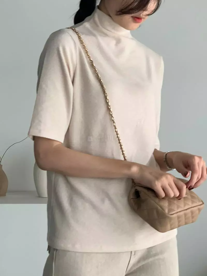 Baribari - Korean Women Fashion - #momslook - Short Sleeves Turtleneck Tee - 5