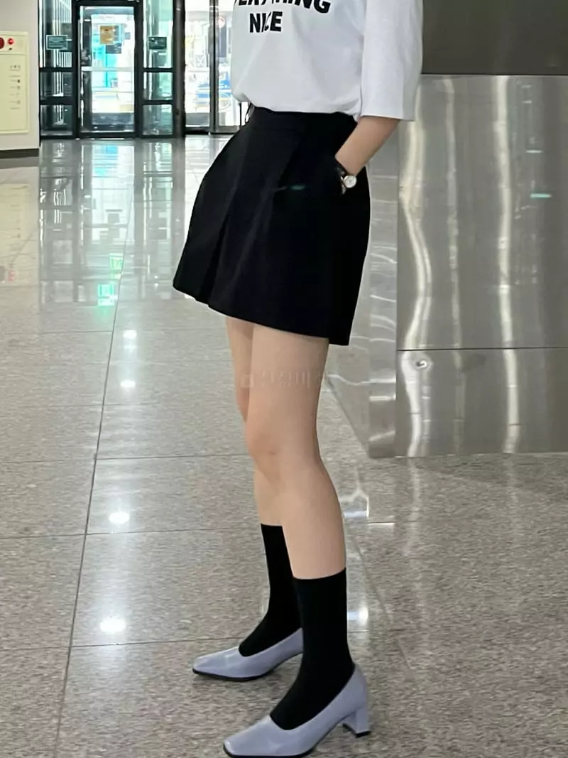 Beaming Seoul - Korean Women Fashion - #womensfashion - Daddy Skirt Pants - 4