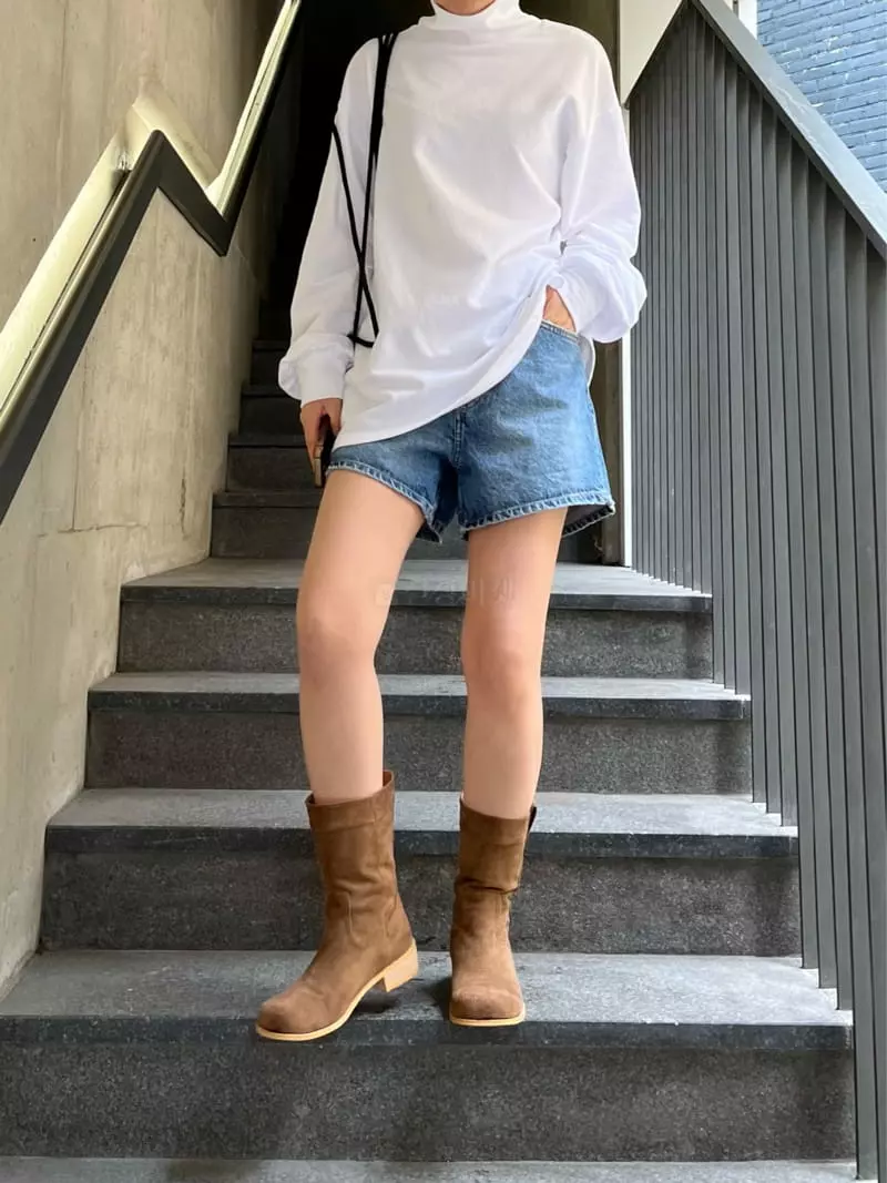 Beaming Seoul - Korean Women Fashion - #pursuepretty - High Neck Fleece Tee - 5