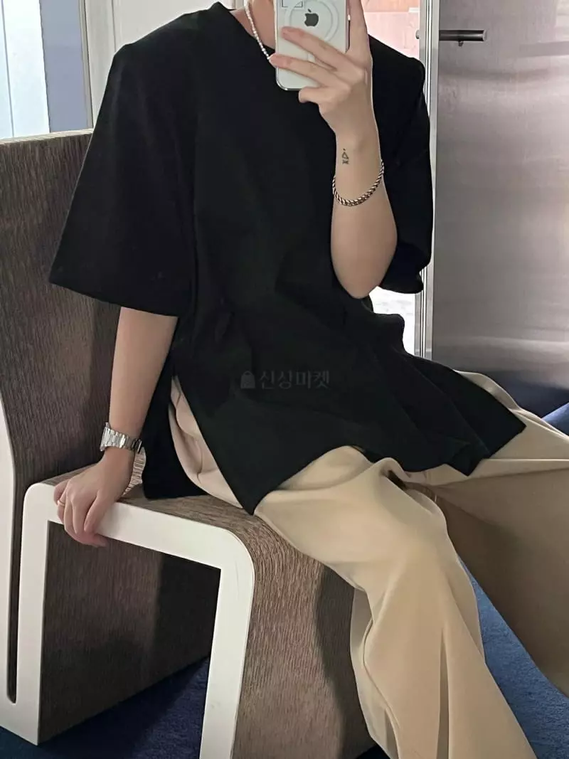 Beaming Seoul - Korean Women Fashion - #vintageinspired - Pad Slit Tee