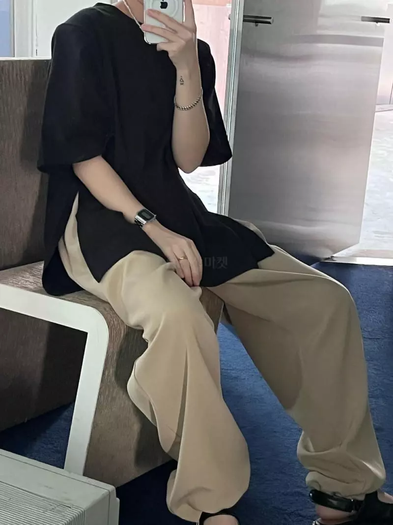 Beaming Seoul - Korean Women Fashion - #vintagekidsstyle - Pad Slit Tee - 2