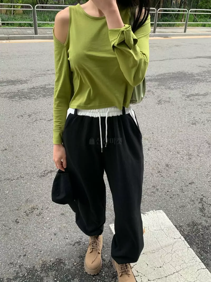 Betone - Korean Women Fashion - #momslook - Slit Tee - 3