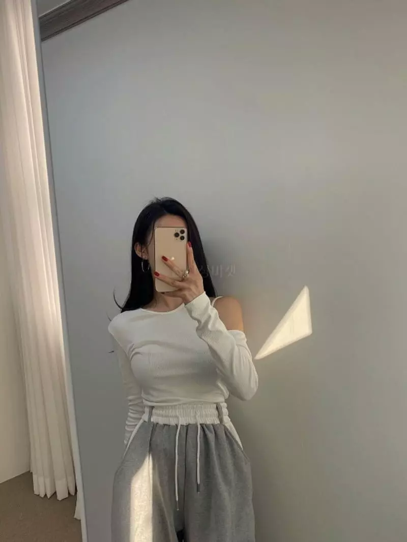 Betone - Korean Women Fashion - #momslook - Unbal Shoulder Tee