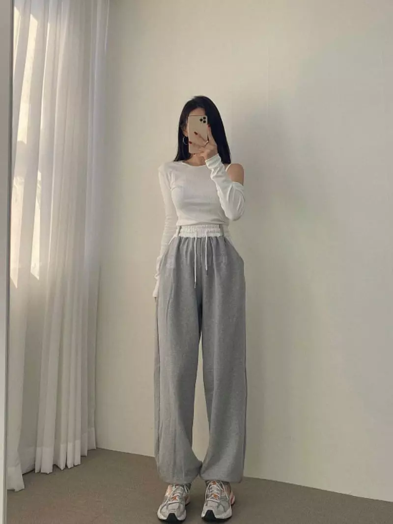 Betone - Korean Women Fashion - #momslook - Clover Pants - 3