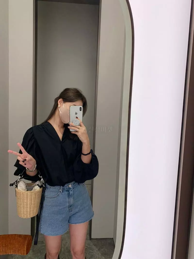 Betone - Korean Women Fashion - #momslook - Fold Shorts - 2