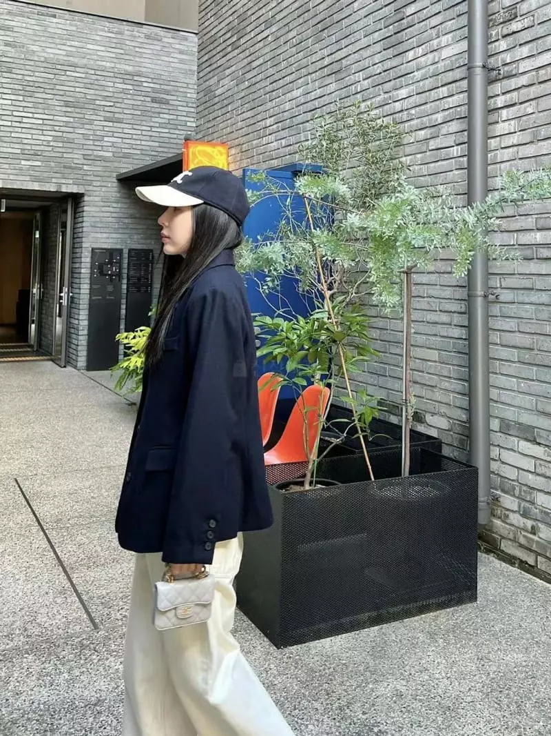Binus - Korean Women Fashion - #momslook - Volume Jacket - 6