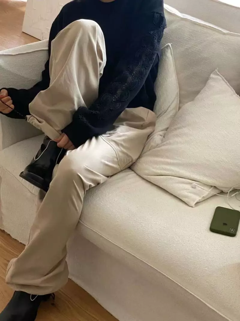 Binus - Korean Women Fashion - #momslook - Lace Sweatshirt - 2