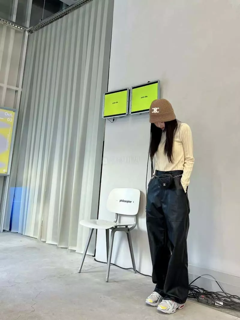 Binus - Korean Women Fashion - #momslook - Rib Tee
