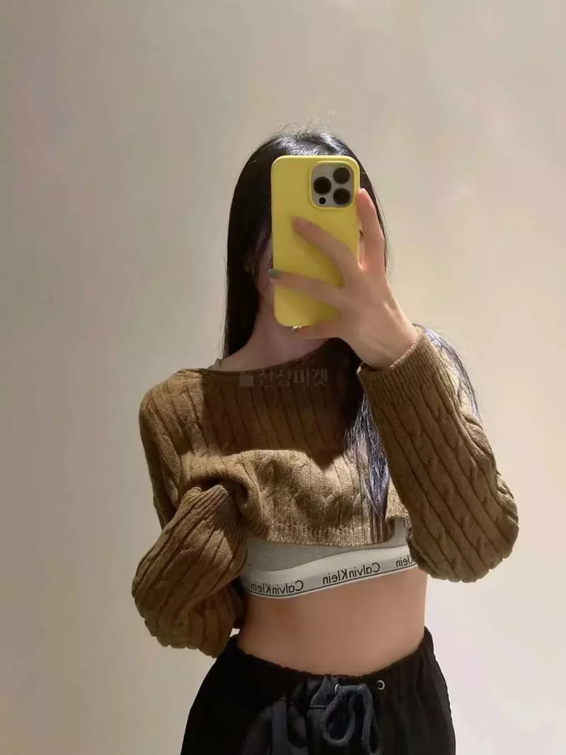 Binus - Korean Women Fashion - #romanticstyle - Crop Knit Tee