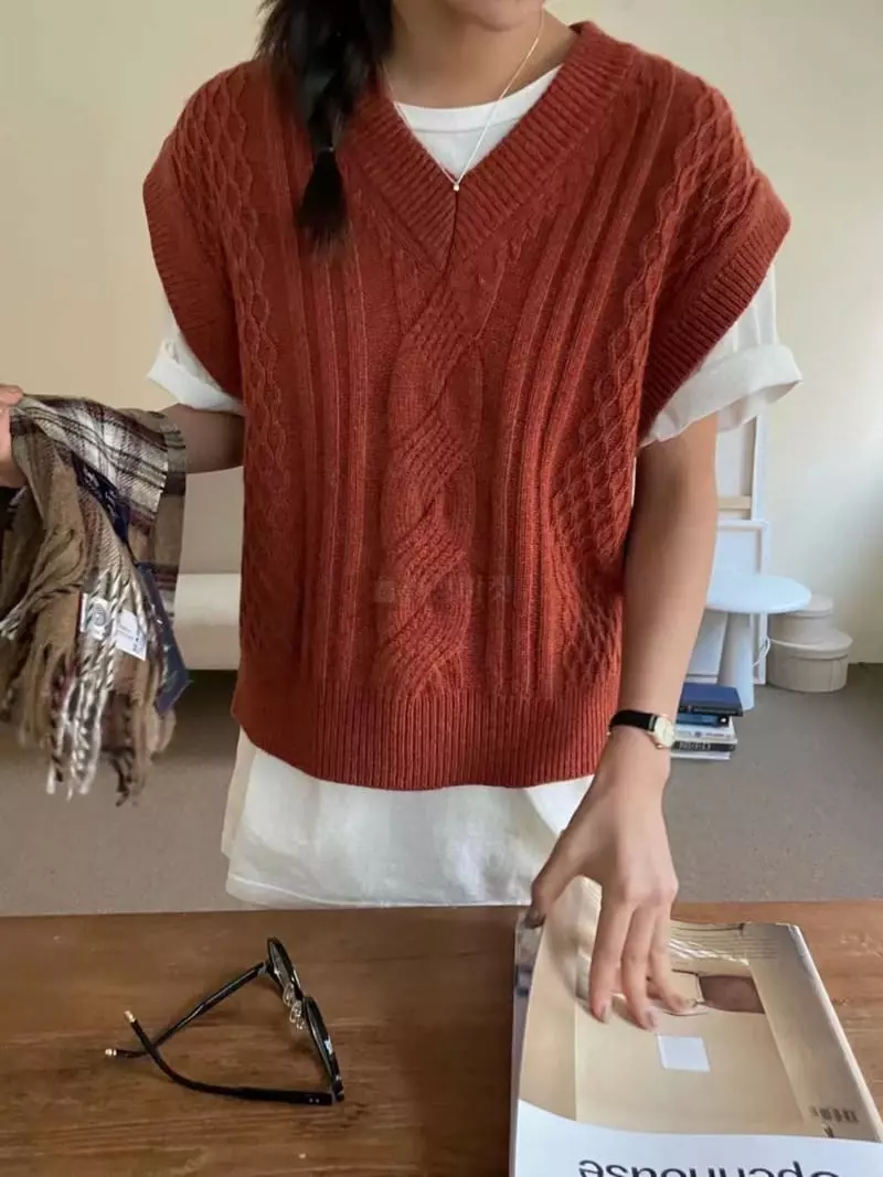 Binus - Korean Women Fashion - #vintageinspired - Twist Vest - 8