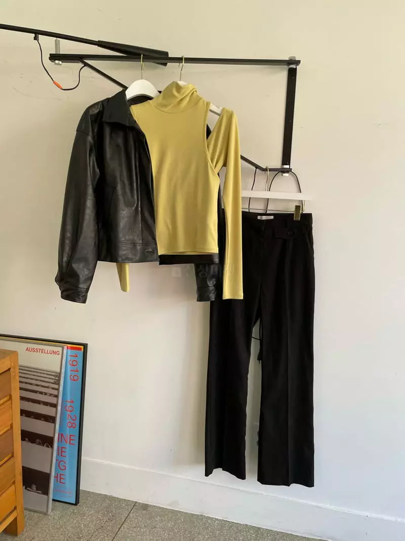Birthday - Korean Women Fashion - #momslook - Et Turtleneck Top - 8