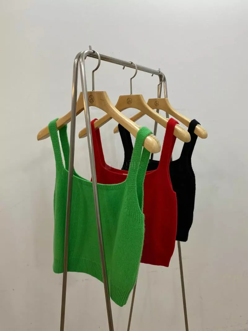 Bplan - Korean Women Fashion - #thelittlethings - Square Crop Knir Bustier - 3