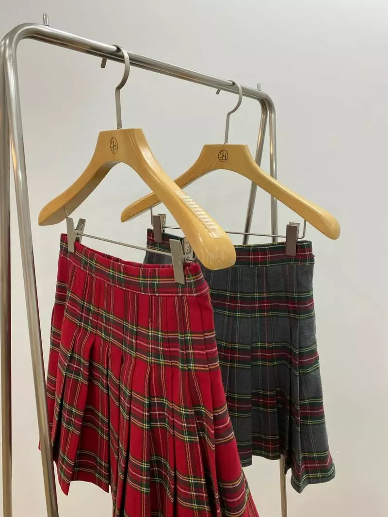 Bplan - Korean Women Fashion - #vintagekidsstyle - Chacha Check Skirt