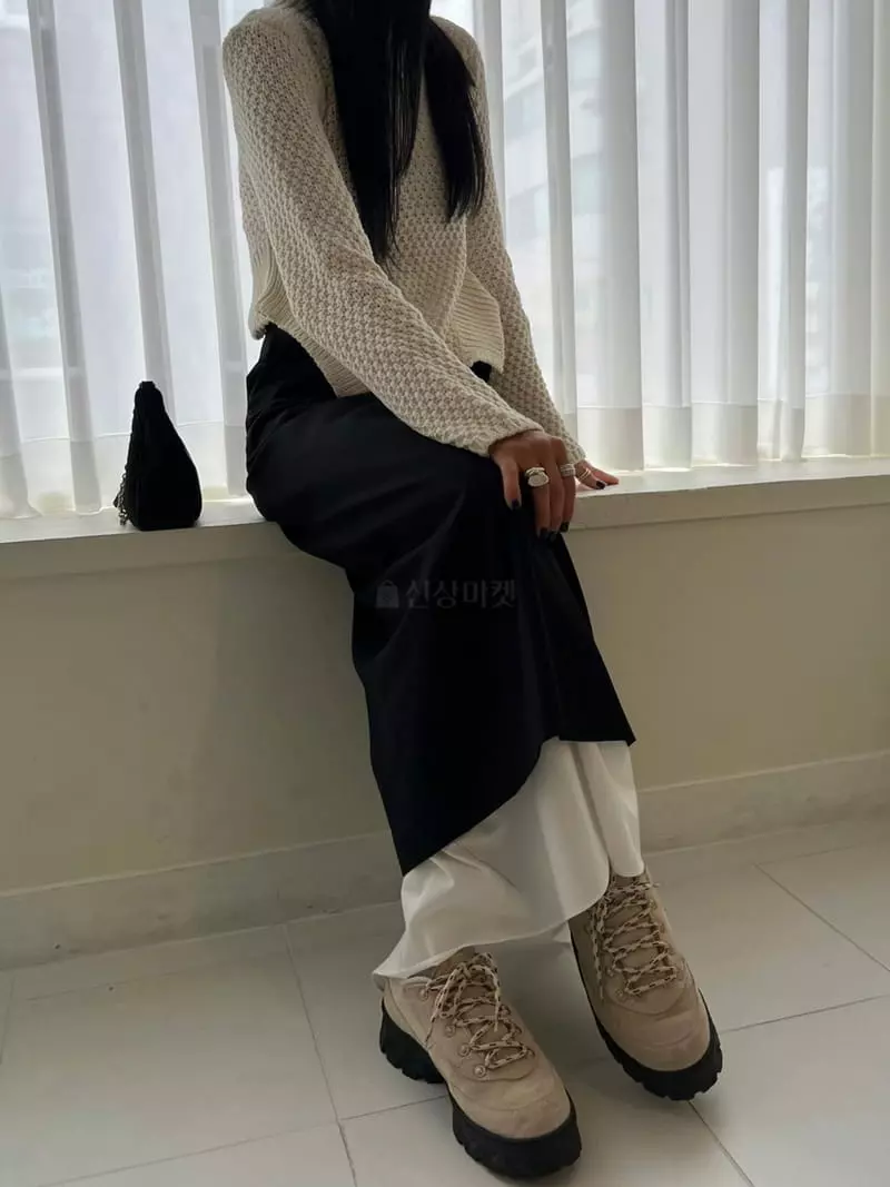 Bricklane - Korean Women Fashion - #momslook - Waist Round Knit Tee - 2