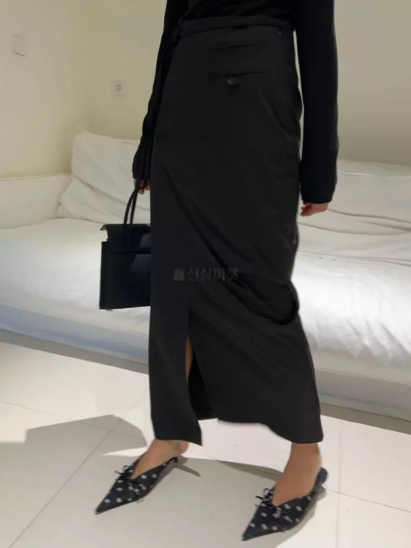 Bricklane - Korean Women Fashion - #momslook - Lip Long Skirt - 11