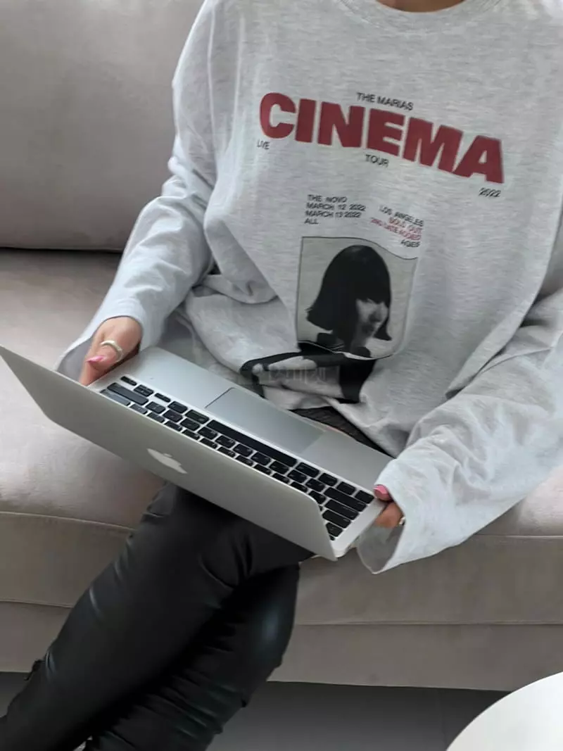 Bricklane - Korean Women Fashion - #momslook - Cinema Tee - 3