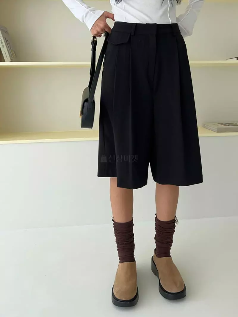 Bricklane - Korean Women Fashion - #momslook - Shell Biji Shorts - 8