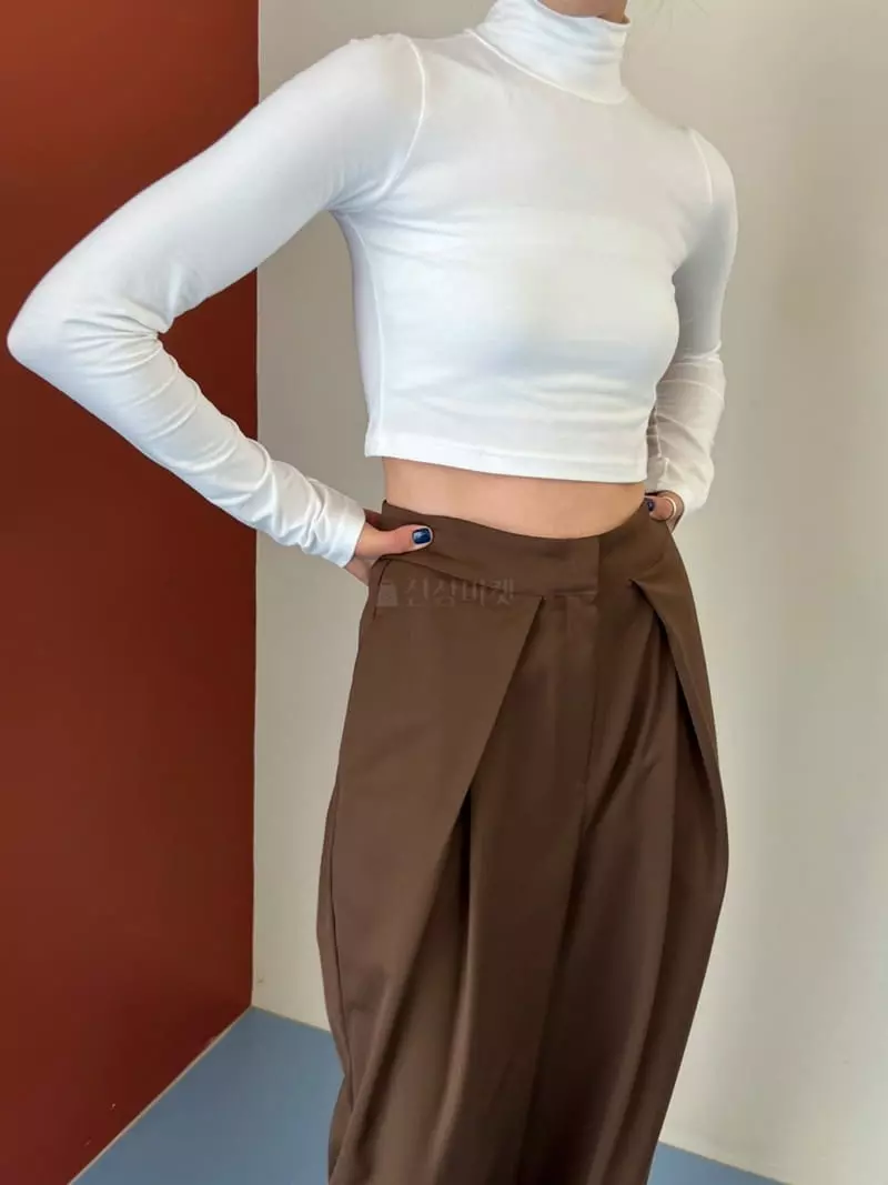 Bricklane - Korean Women Fashion - #momslook - Half Crop Tee - 3