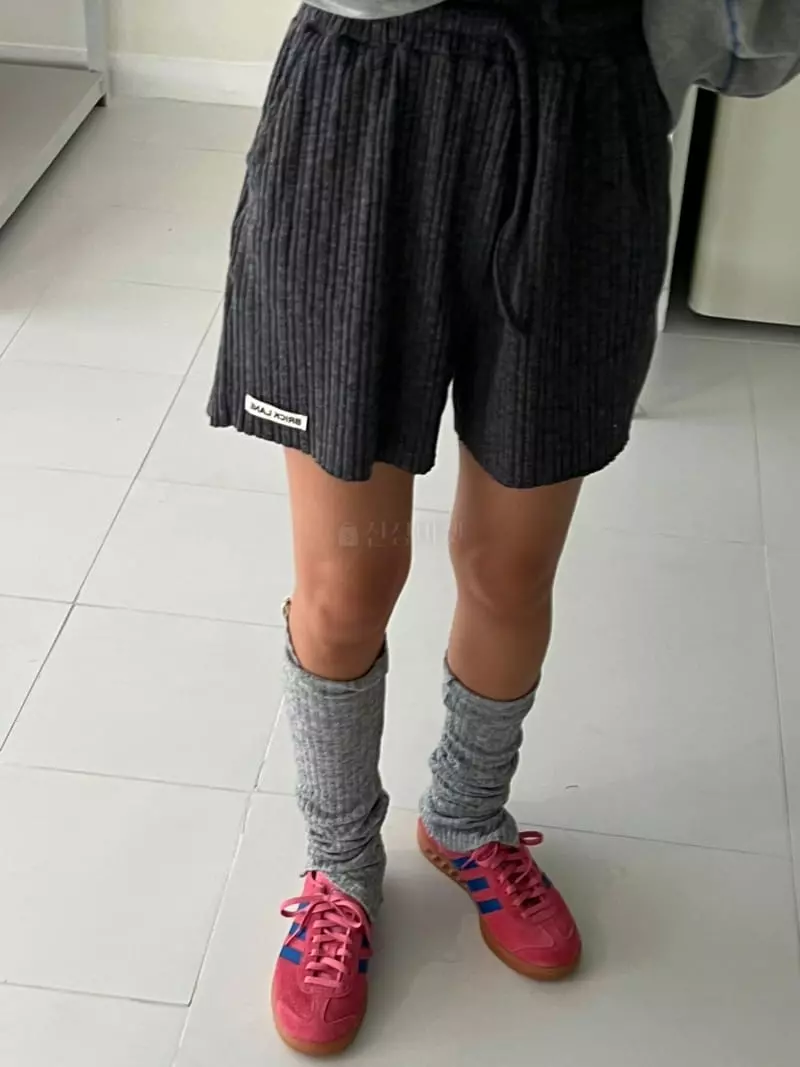 Bricklane - Korean Women Fashion - #momslook - Knit Shorts - 2