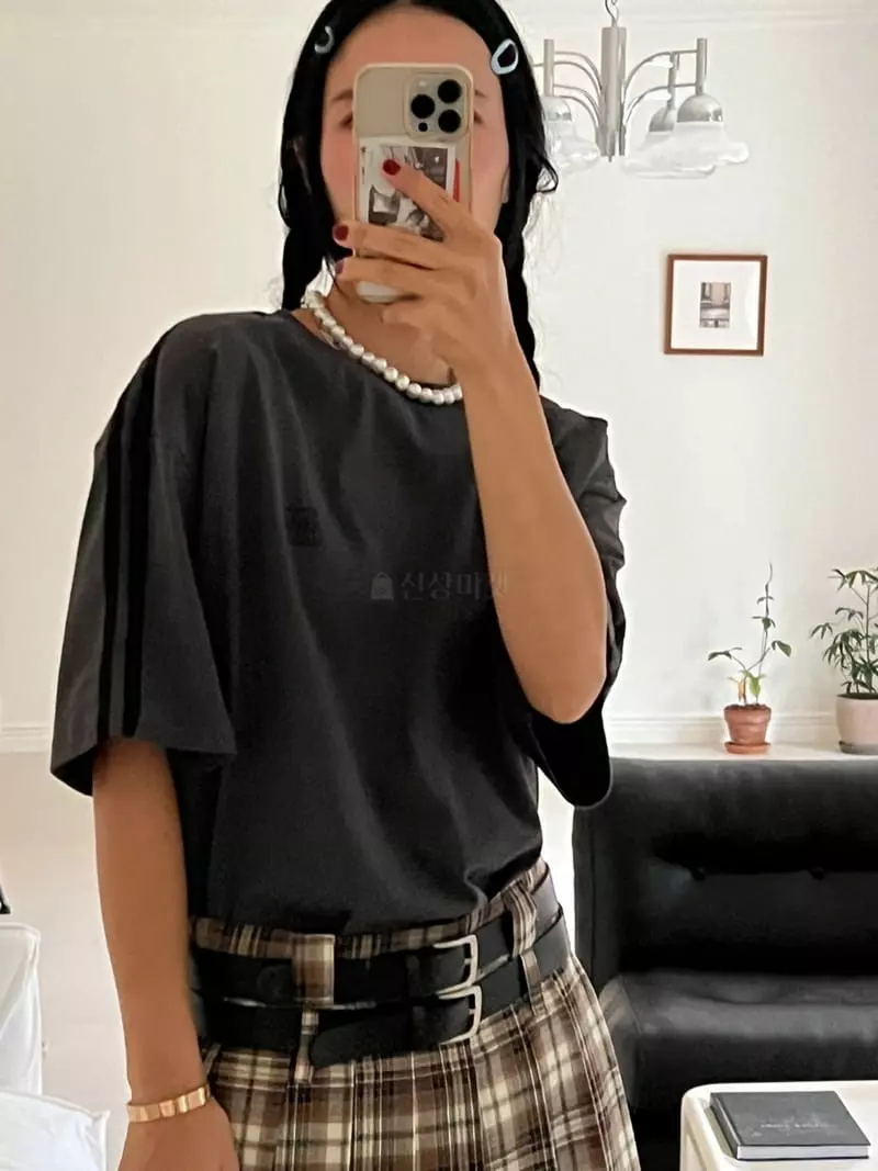 Bricklane - Korean Women Fashion - #romanticstyle - Two Stripes Tee - 9