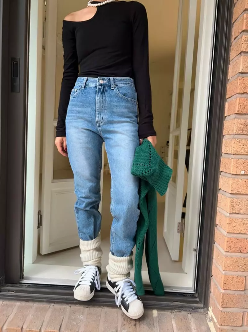 Bricklane - Korean Women Fashion - #thelittlethings - Semi Jeans - 2