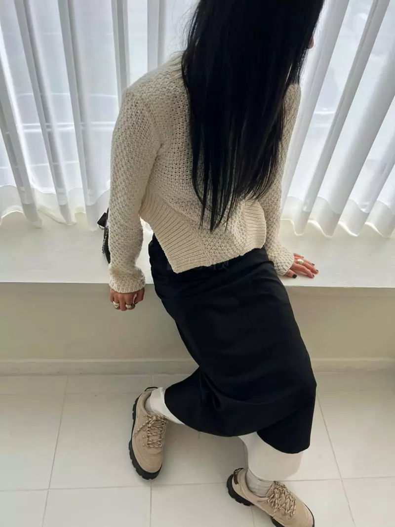 Bricklane - Korean Women Fashion - #womensfashion - Waist Round Knit Tee